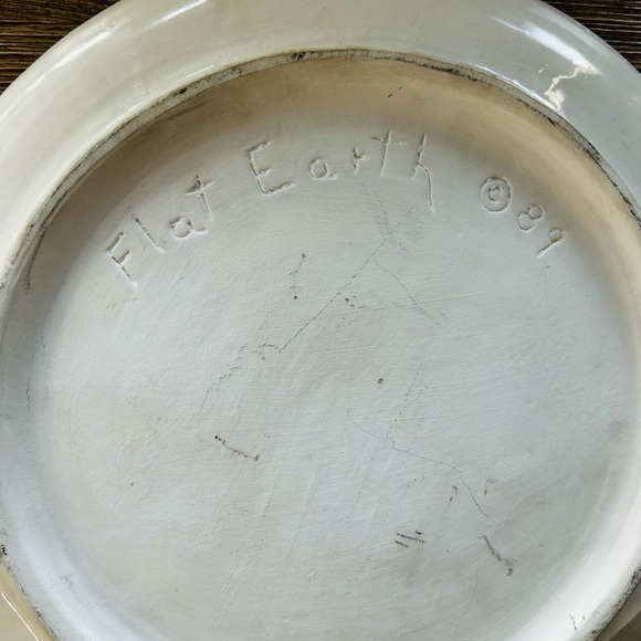 Flat Earth 1989 Vintage 3’D Santa Ceramic Plate - Picture 4 of 7